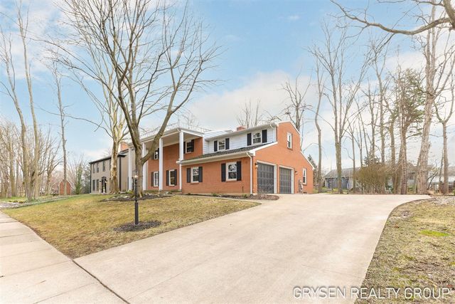 2735 Barfield Drive, Grand Rapids, MI 49546