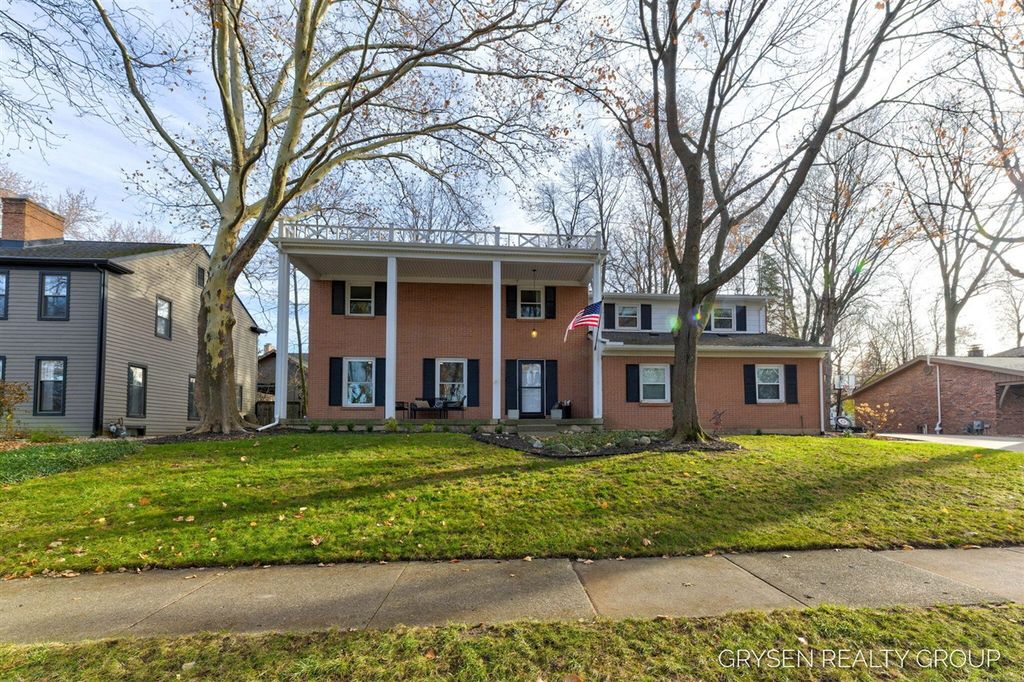 2735 Barfield Drive, Grand Rapids, MI 49546
