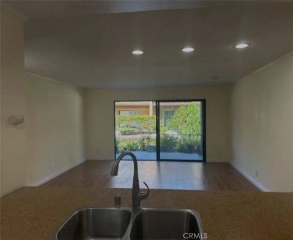124 Tangelo 390, Irvine, CA 92618
