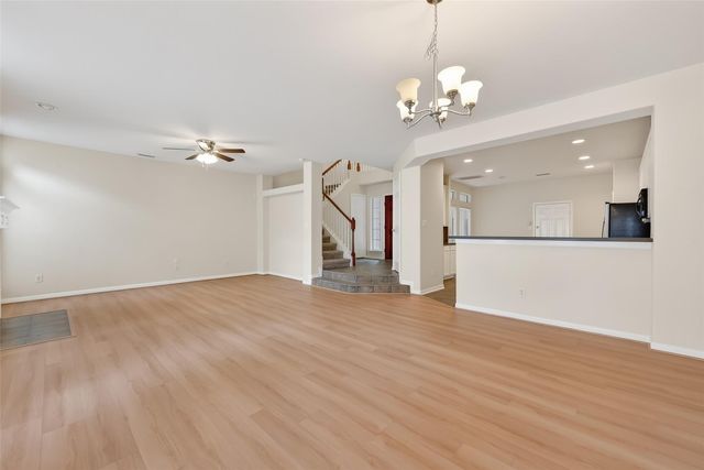 18 W Greenhill Terrace Place, The Woodlands, TX 77382