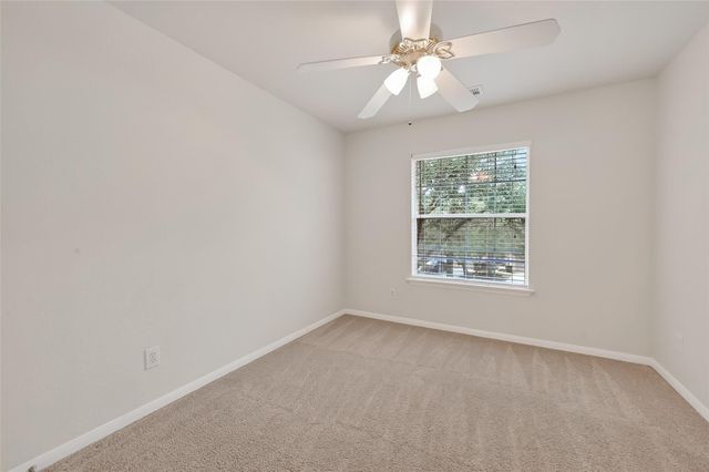 18 W Greenhill Terrace Place, The Woodlands, TX 77382