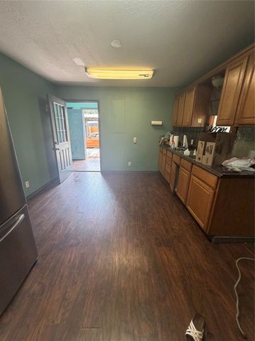 129 Porter Drive, Azle, TX 76020