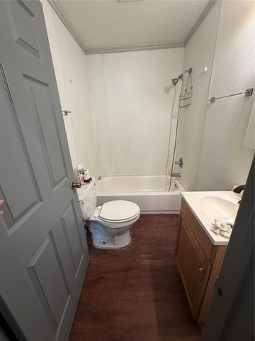 129 Porter Drive, Azle, TX 76020