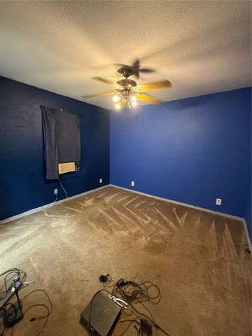 129 Porter Drive, Azle, TX 76020