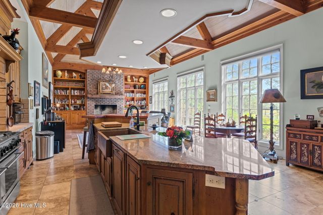 1650 Youngs Road, Vass, NC 28394