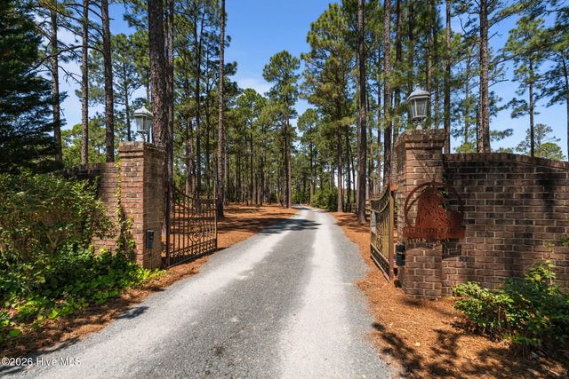 1650 Youngs Road, Vass, NC 28394