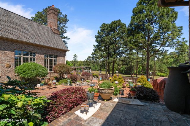 1650 Youngs Road, Vass, NC 28394