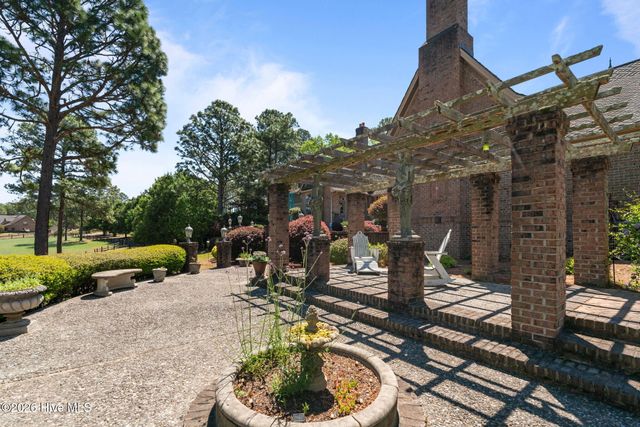1650 Youngs Road, Vass, NC 28394