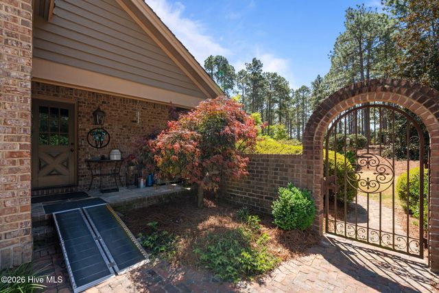 1650 Youngs Road, Vass, NC 28394