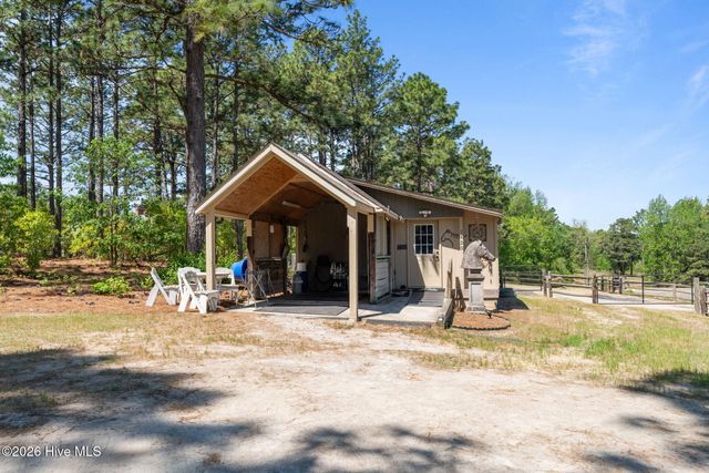1650 Youngs Road, Vass, NC 28394