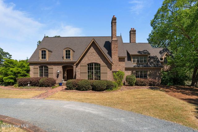 1650 Youngs Road, Vass, NC 28394