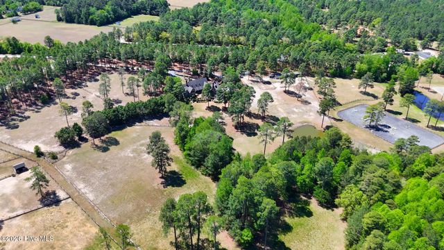 1650 Youngs Road, Vass, NC 28394