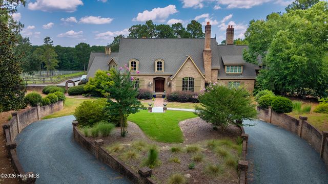 1650 Youngs Road, Vass, NC 28394