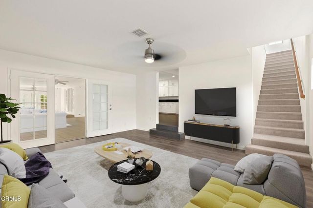 3824 Elm Avenue, Long Beach, CA 90807