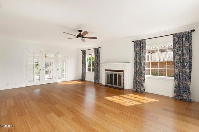 3824 Elm Avenue, Long Beach, CA 90807