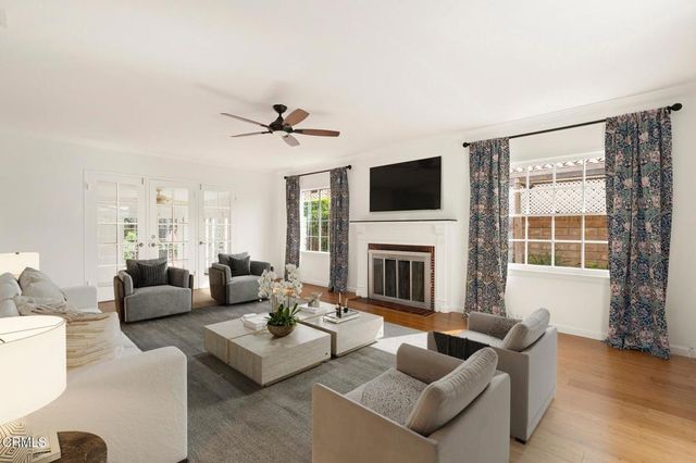 3824 Elm Avenue, Long Beach, CA 90807