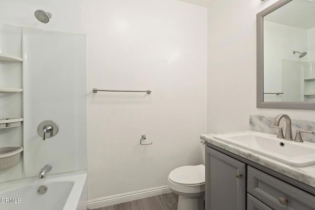 3824 Elm Avenue, Long Beach, CA 90807