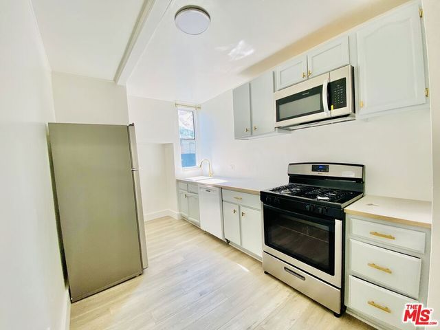 1474 W Vernon Avenue, Los Angeles, CA 90062