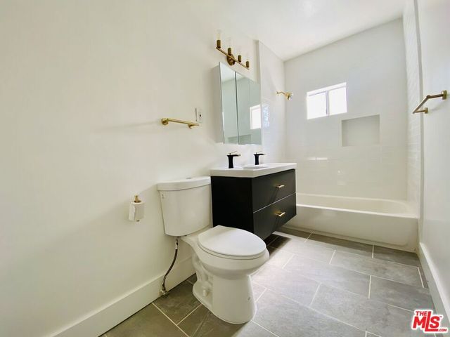 1474 W Vernon Avenue, Los Angeles, CA 90062