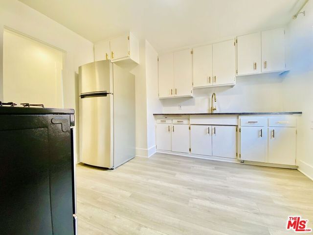 1474 W Vernon Avenue, Los Angeles, CA 90062