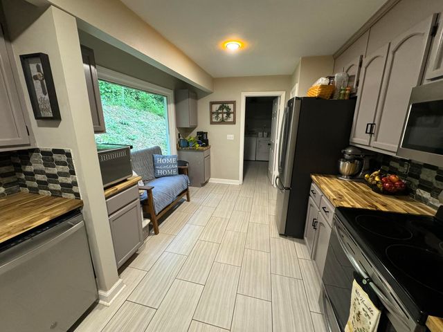 4515 Grassy Hill RD, Rocky Mount, VA 24151