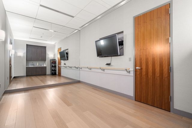 580 Washington 1406, Boston, MA 02111