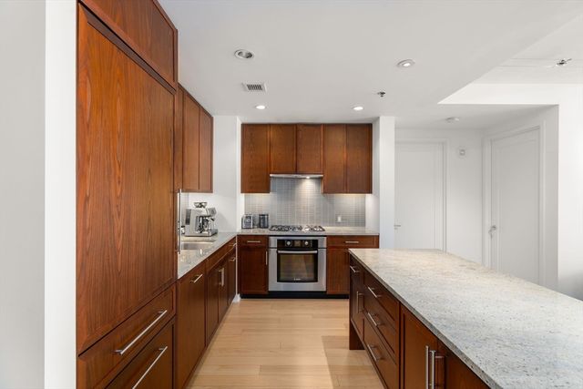 580 Washington 1406, Boston, MA 02111