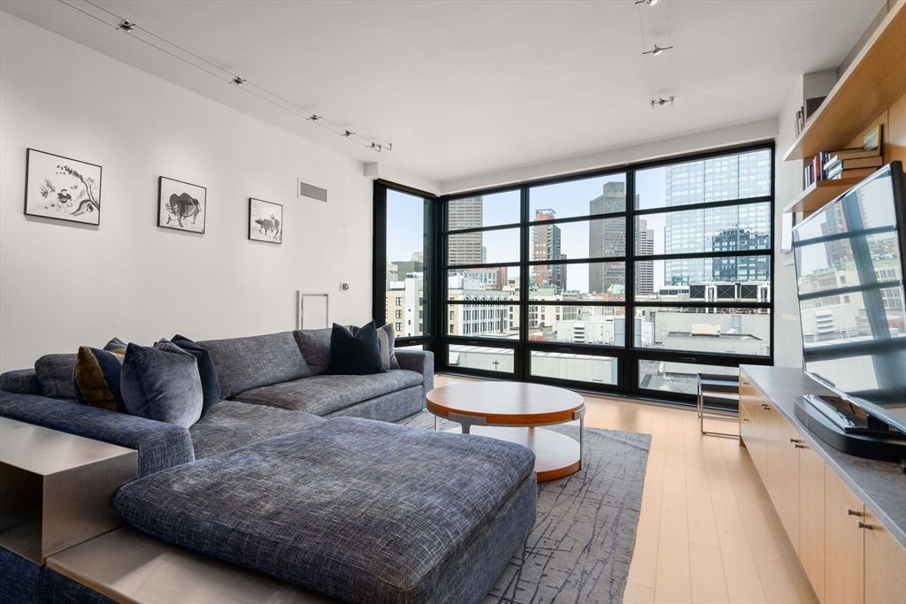 580 Washington 1406, Boston, MA 02111
