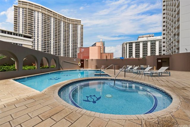 1910 Ala Moana Boulevard 16A, Honolulu, HI 96814