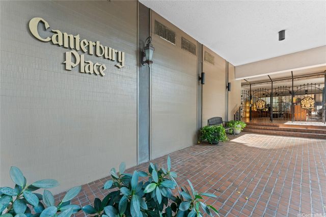 1910 Ala Moana Boulevard 16A, Honolulu, HI 96814