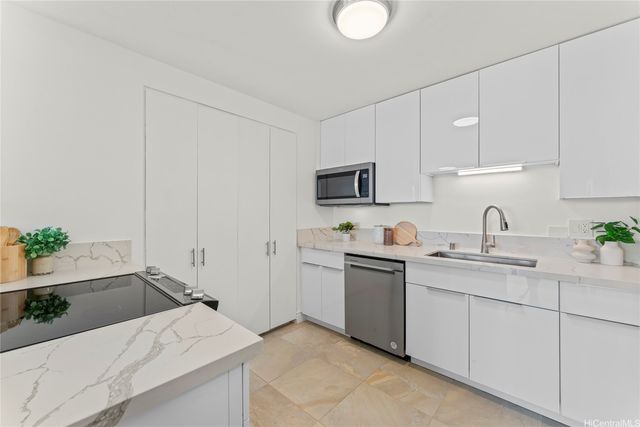 1910 Ala Moana Boulevard 16A, Honolulu, HI 96814