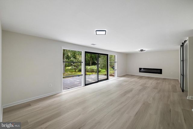 13219 HATHAWAY DR, Silver Spring, MD 20906