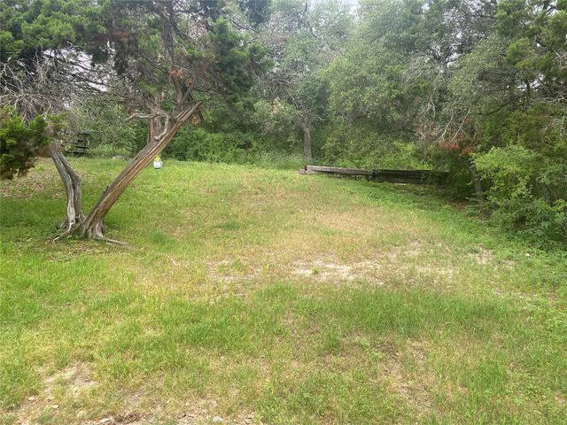 7702 Pitter Pat LN, Austin, TX 78736