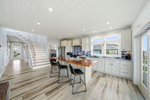 4102 Kiva Road, Galveston, TX 77554