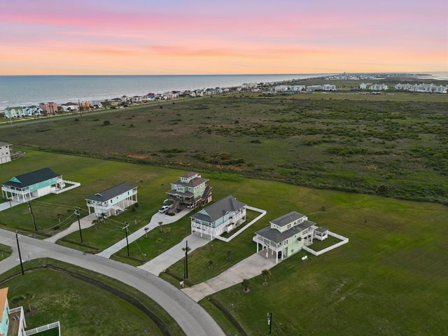 4102 Kiva Road, Galveston, TX 77554