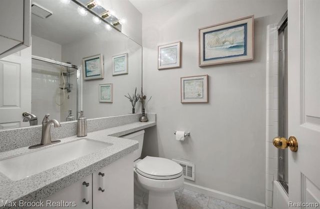 7269 Huntcliff, West Bloomfield, MI 48322