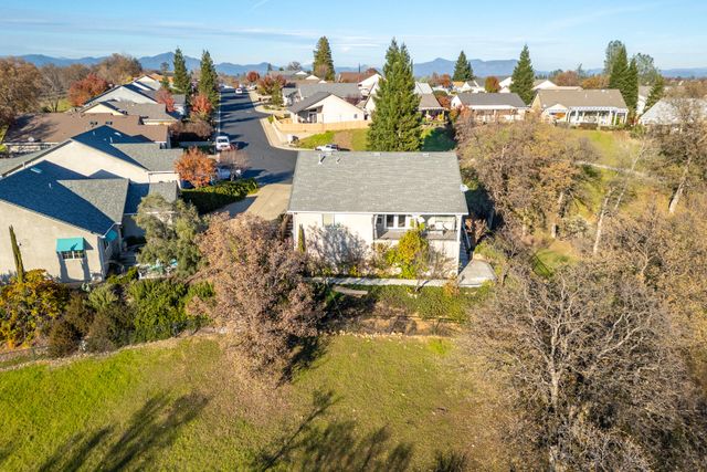 790 Volcano View Trail, Redding, CA 96003