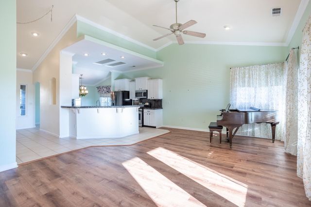 790 Volcano View Trail, Redding, CA 96003