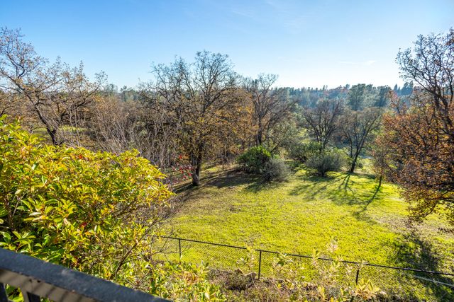 790 Volcano View Trail, Redding, CA 96003
