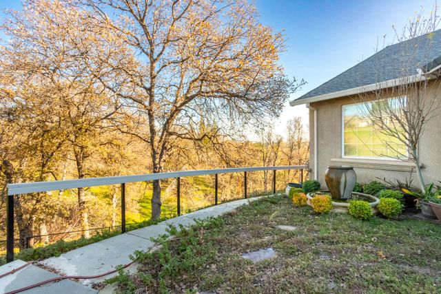 790 Volcano View Trail, Redding, CA 96003