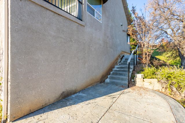 790 Volcano View Trail, Redding, CA 96003