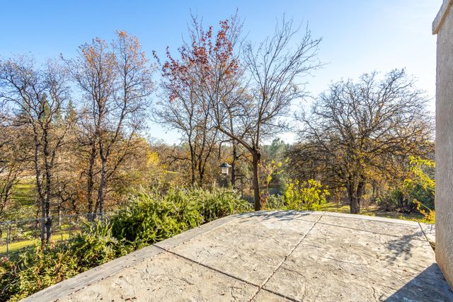 790 Volcano View Trail, Redding, CA 96003