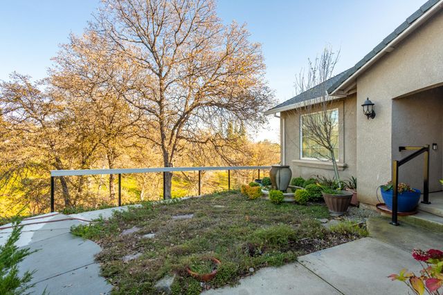 790 Volcano View Trail, Redding, CA 96003