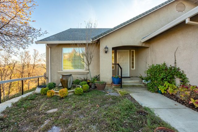 790 Volcano View Trail, Redding, CA 96003