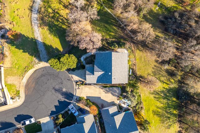 790 Volcano View Trail, Redding, CA 96003