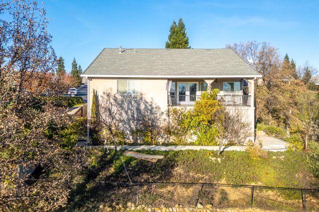 790 Volcano View Trail, Redding, CA 96003