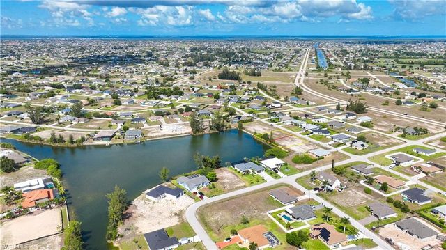 1317 NW 20th CT, Cape Coral, FL 33993