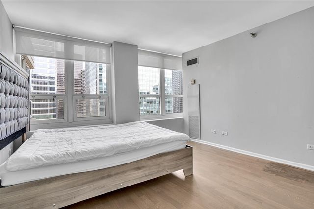 345 N La Salle Drive 3604, Chicago, IL 60654