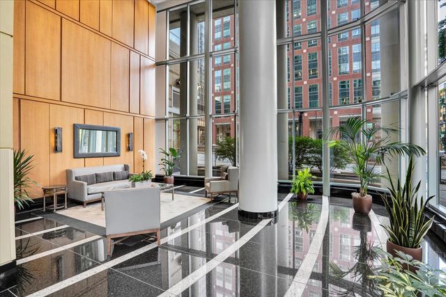 345 N La Salle Drive 3604, Chicago, IL 60654