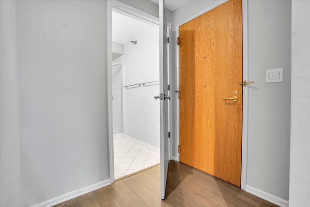 345 N La Salle Drive 3604, Chicago, IL 60654